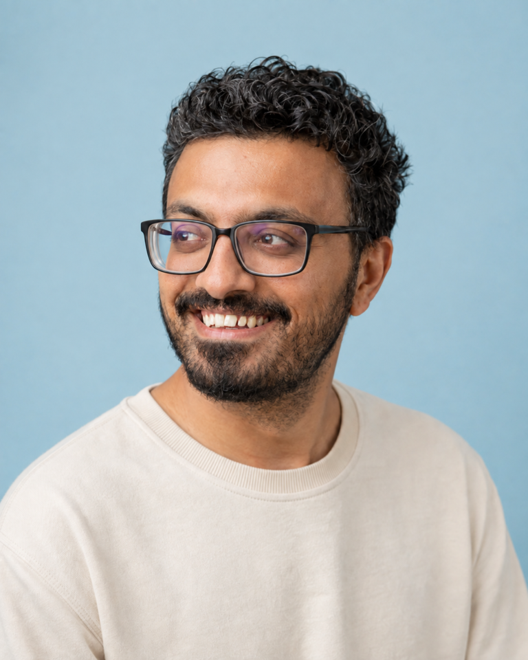 Mo
